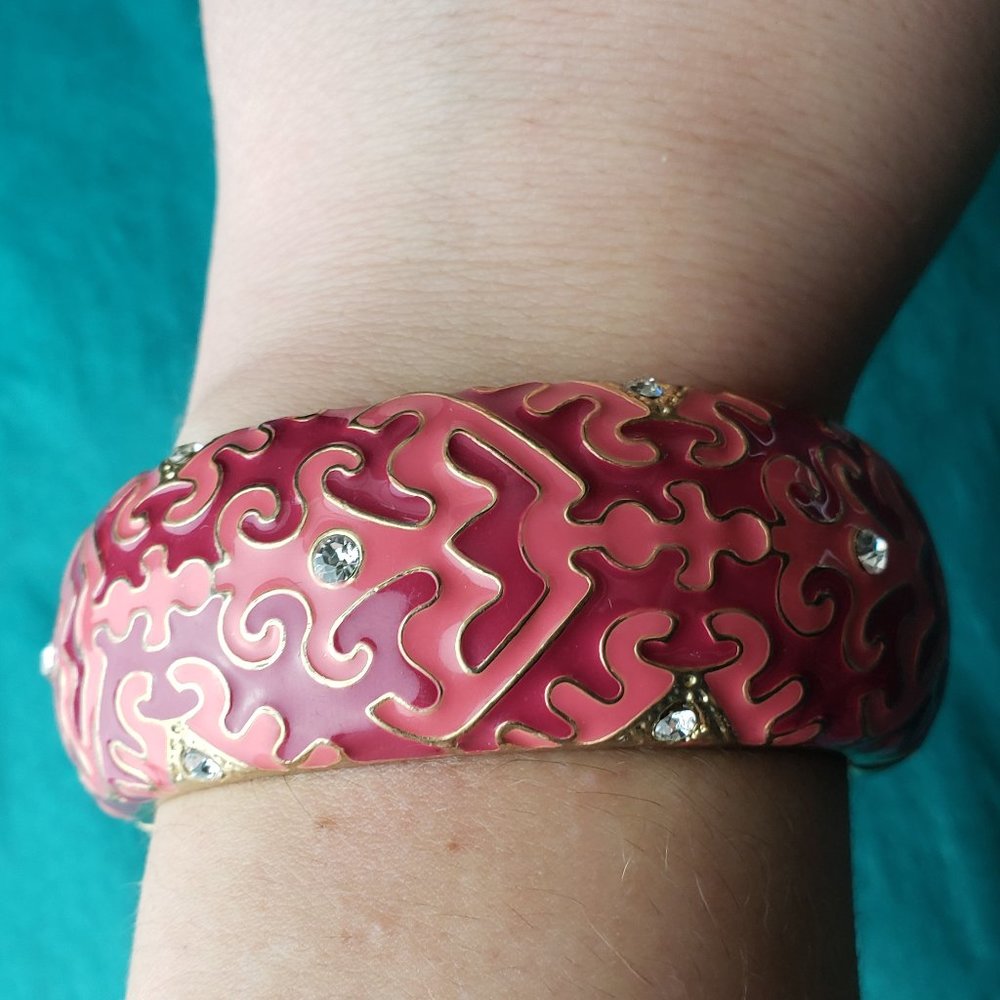 2/15$Red and orange enamel bracelet with white bracelets